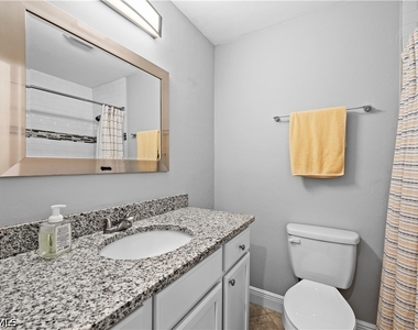 866 N 101 Avenue - Photo Thumbnail 6
