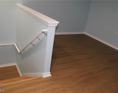 9076 Gervais Circle - Photo Thumbnail 6