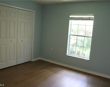 9076 Gervais Circle - Photo Thumbnail 7
