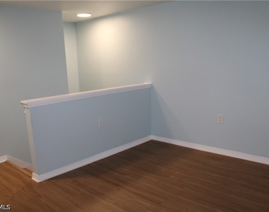 9076 Gervais Circle - Photo Thumbnail 11