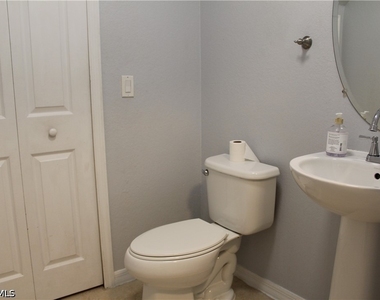 9076 Gervais Circle - Photo Thumbnail 10
