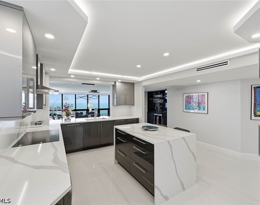 4751 Gulf Shore Boulevard N - Photo Thumbnail 15