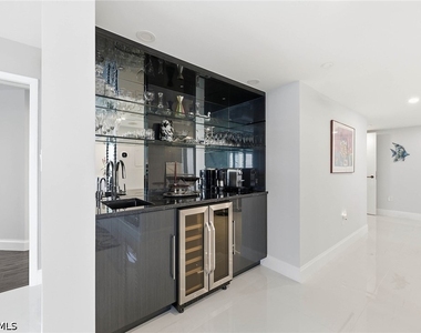 4751 Gulf Shore Boulevard N - Photo Thumbnail 10