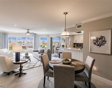 900 Collier Court - Photo Thumbnail 1