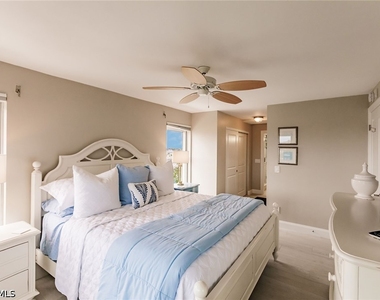 900 Collier Court - Photo Thumbnail 17