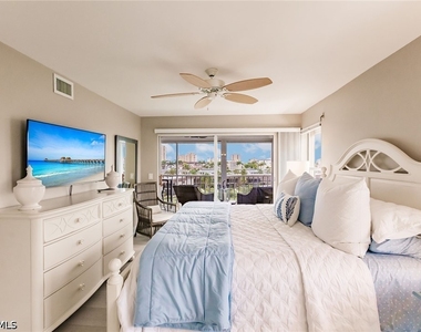 900 Collier Court - Photo Thumbnail 15