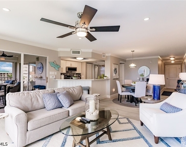 900 Collier Court - Photo Thumbnail 5