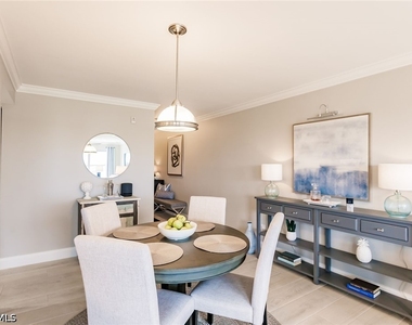 900 Collier Court - Photo Thumbnail 12