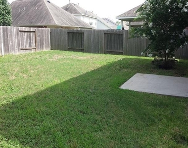 4934 Trailing Clover Court - Photo Thumbnail 9