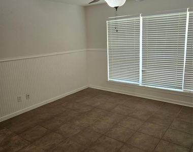 5550 N Braeswood Boulevard - Photo Thumbnail 3