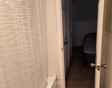 5550 N Braeswood Boulevard - Photo Thumbnail 5