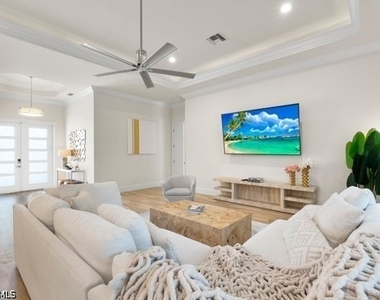 14362 Charthouse Circle - Photo Thumbnail 4
