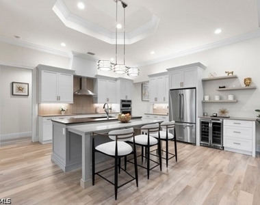14362 Charthouse Circle - Photo Thumbnail 7