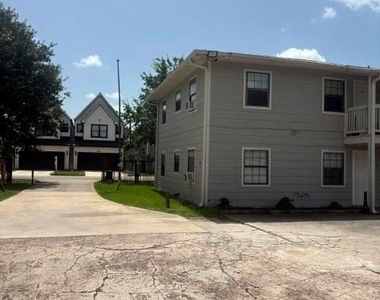 6734 Burkett Street - Photo Thumbnail 12