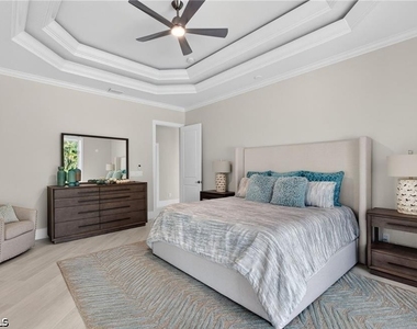 6461 Livingston Woods Lane - Photo Thumbnail 13
