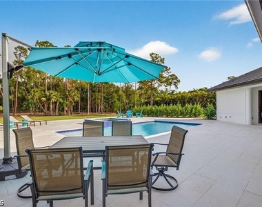 6461 Livingston Woods Lane - Photo Thumbnail 32