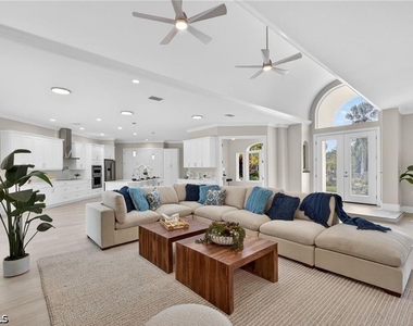 6461 Livingston Woods Lane - Photo Thumbnail 6