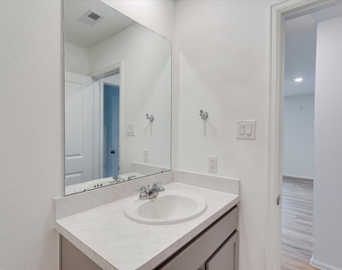 7814 Switchgrass Creek Dr - Photo Thumbnail 16