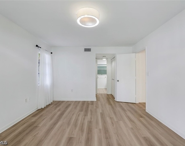 3200 Binnacle Drive - Photo Thumbnail 12