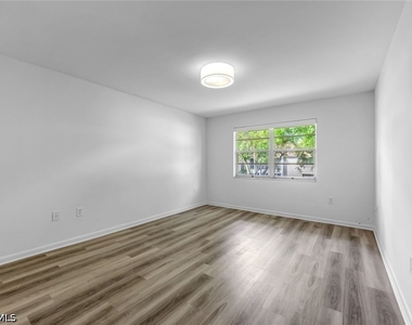 3200 Binnacle Drive - Photo Thumbnail 17