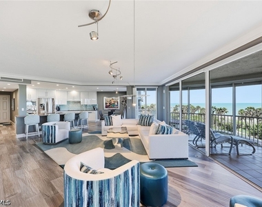 8111 Bay Colony Drive - Photo Thumbnail 6