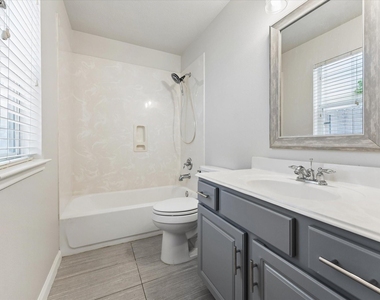 3328 Masters Point Drive - Photo Thumbnail 3