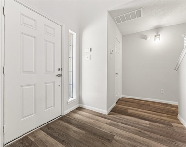 3328 Masters Point Drive - Photo Thumbnail 1