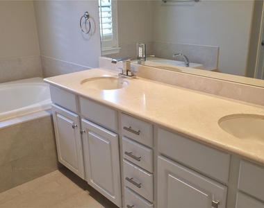 1624 Utah Street - Photo Thumbnail 10