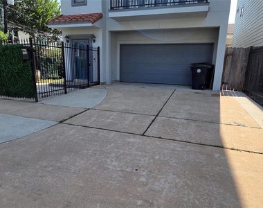 1624 Utah Street - Photo Thumbnail 2