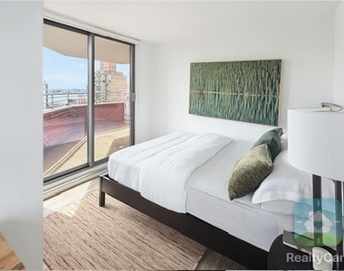 490 2nd Avenue - Photo Thumbnail 5