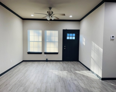 4802 Cruse Rd - Photo Thumbnail 9