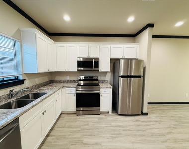 4802 Cruse Rd - Photo Thumbnail 8