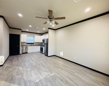 4802 Cruse Rd - Photo Thumbnail 3