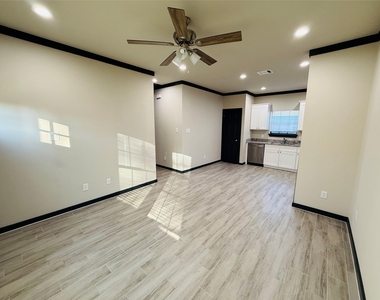 4802 Cruse Rd - Photo Thumbnail 4