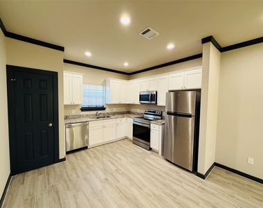 4802 Cruse Rd - Photo Thumbnail 5