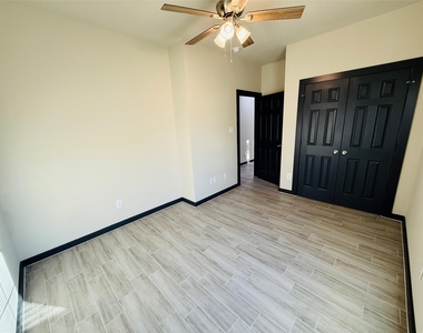 4802 Cruse Rd - Photo Thumbnail 14