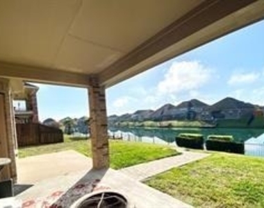 3947 Amalfi Shores Court - Photo Thumbnail 32