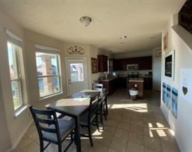 3947 Amalfi Shores Court - Photo Thumbnail 13