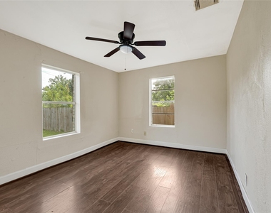 7526 Bywood Street - Photo Thumbnail 11