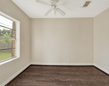 7526 Bywood Street - Photo Thumbnail 9