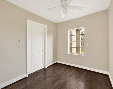 7526 Bywood Street - Photo Thumbnail 10
