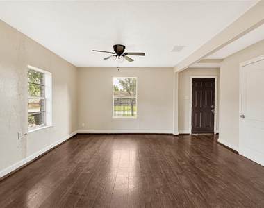 7526 Bywood Street - Photo Thumbnail 5