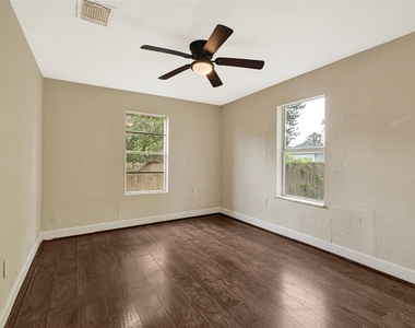 7526 Bywood Street - Photo Thumbnail 13