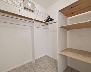 6619 Wellington Meadows Drive - Photo Thumbnail 34