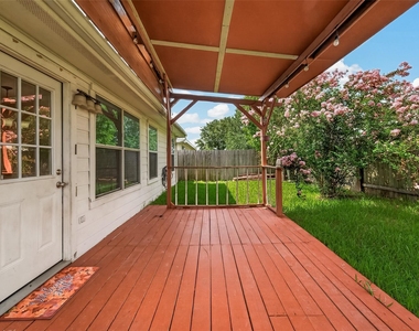 6619 Wellington Meadows Drive - Photo Thumbnail 36