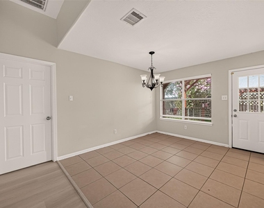 6619 Wellington Meadows Drive - Photo Thumbnail 10