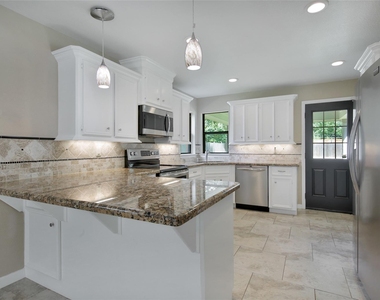 710 W Rollingwood - Photo Thumbnail 8