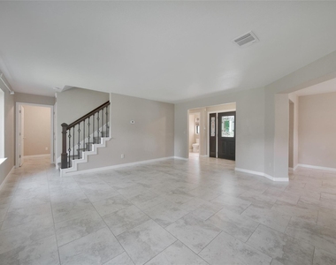 710 W Rollingwood - Photo Thumbnail 4