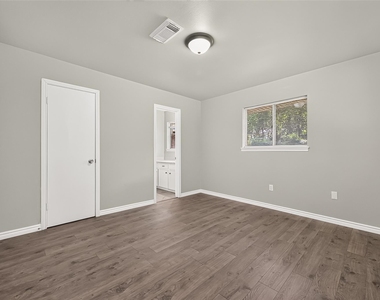 611 Dogwood Trail - Photo Thumbnail 17
