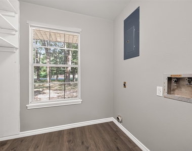 611 Dogwood Trail - Photo Thumbnail 6